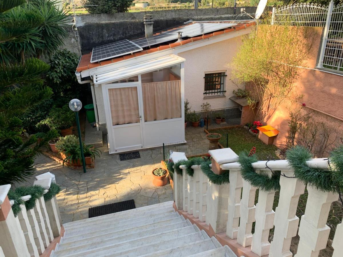 Resort Dependance Di Villa Rosa Maria Savona Exterior photo